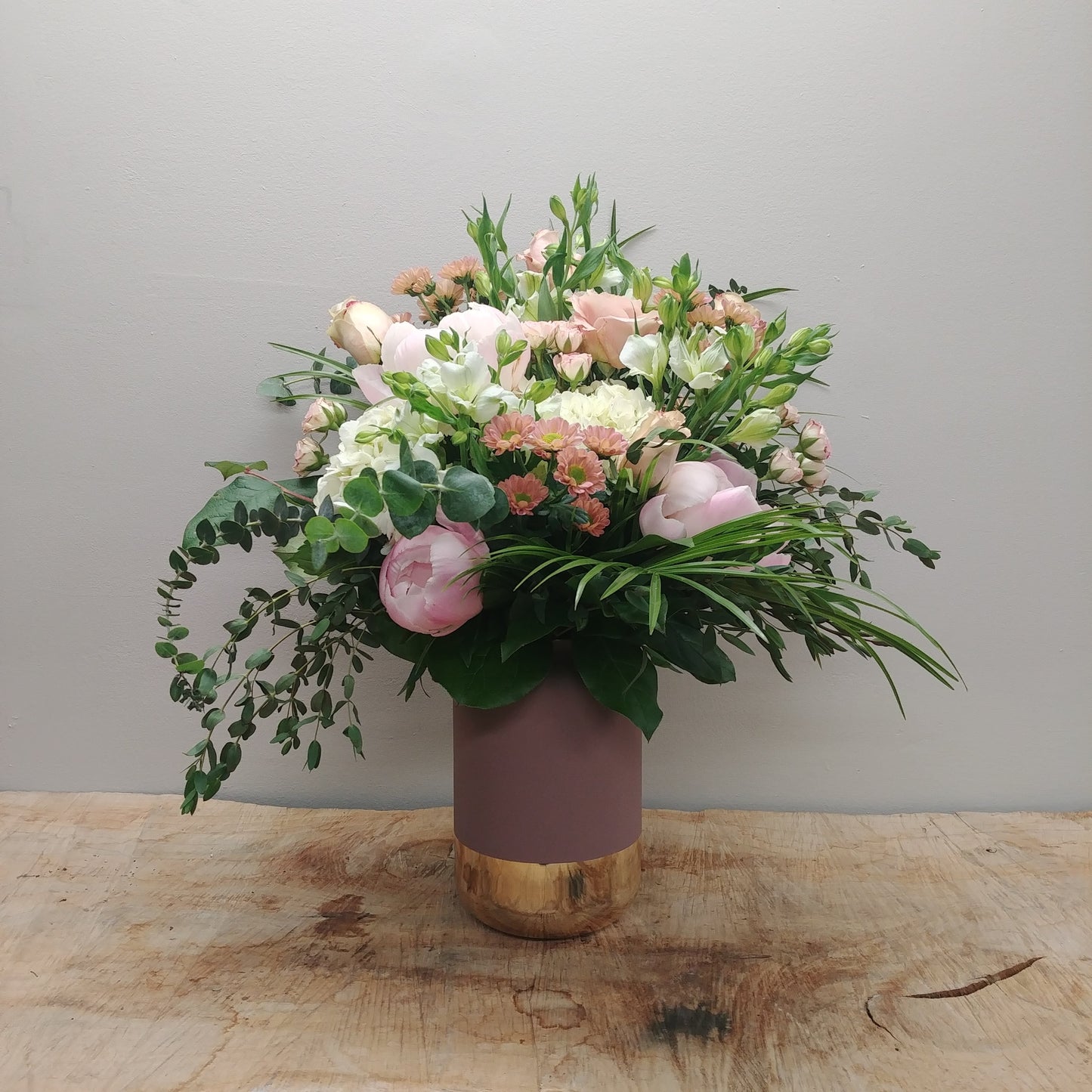 Deluxe Vase Arrangement