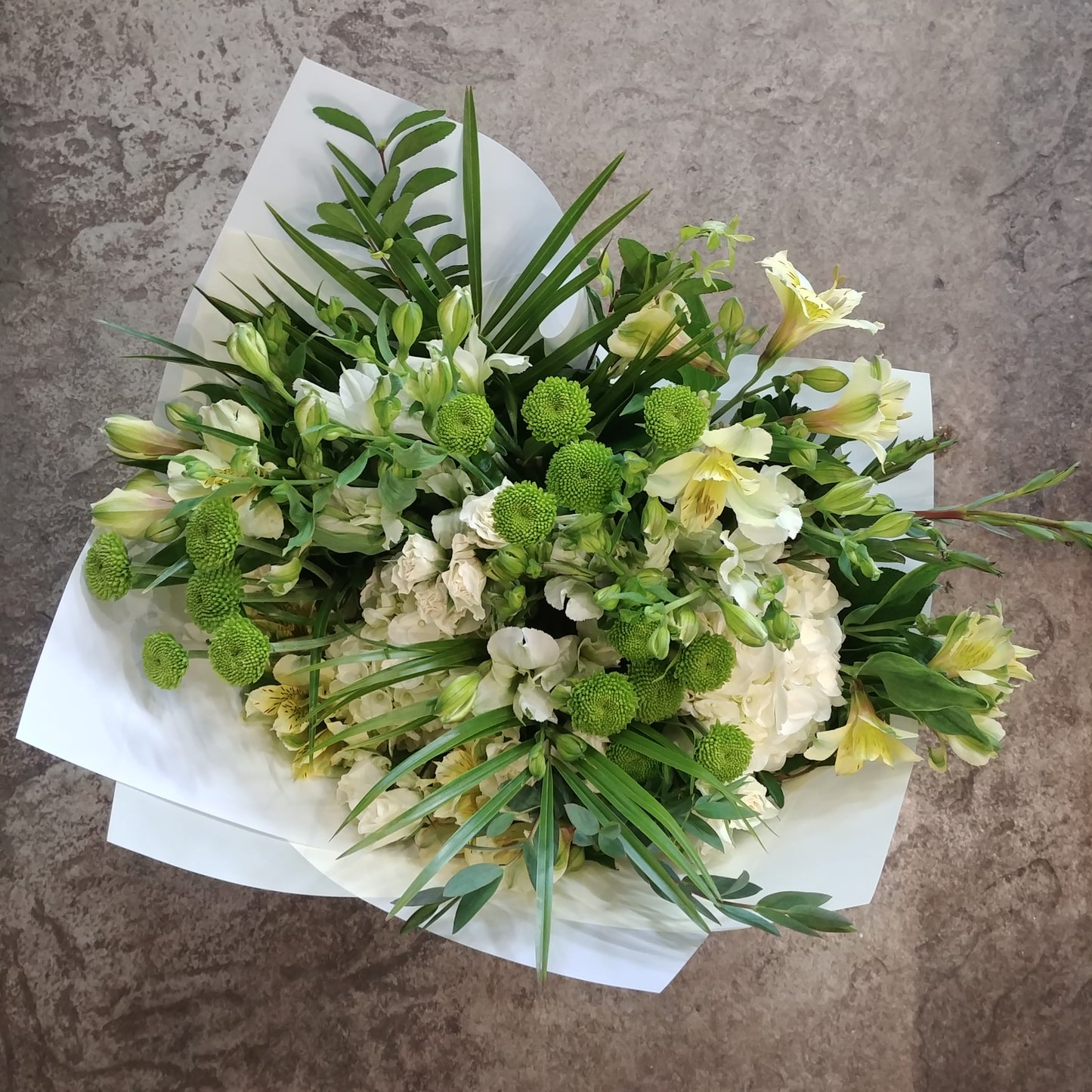 Grande HandTied Bouquet